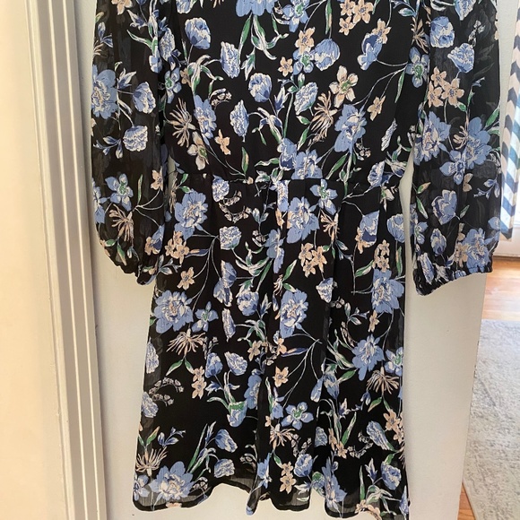 Collective Concepts Dress - Picture 2 of 3